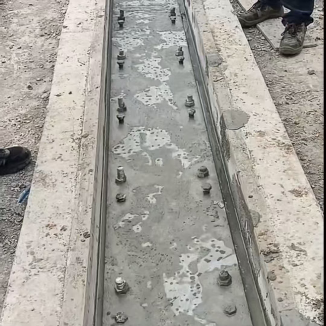 雷波港口码头起重机龙门吊重型机械设备稳固用早强快凝轨道胶泥